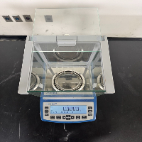 VWR 224AC Analytical Balance image 3